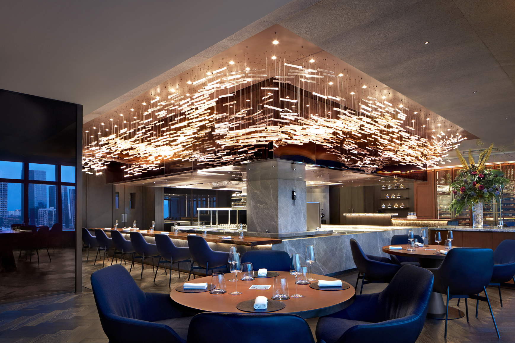 Sự “phóng khoáng có chủ đích” ẩn sau vẻ ngoài Fine Dining chuẩn mực